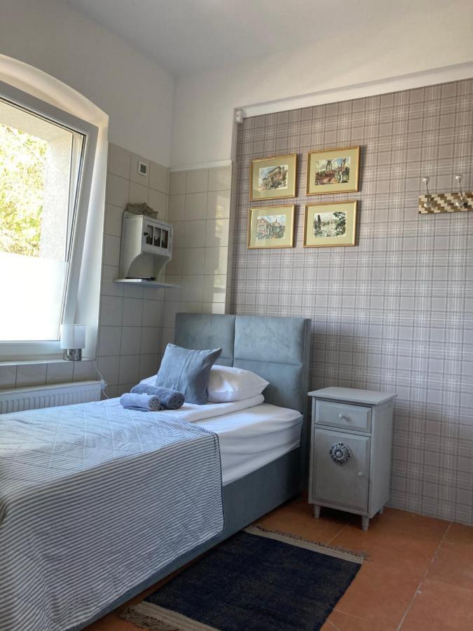 Villa Italiana Pokoje Z Prywatnymi Lazienkami & Odnowa Biologiczna 格丁尼亚 外观 照片